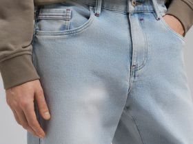 Джинсы tapered fit мужские