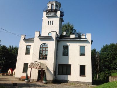 Особняк нач. ХХ в., на месте существовавшей дачи "Бельмонт" с участком