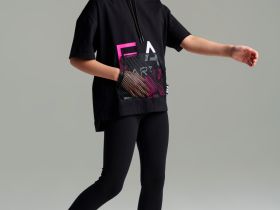 Фуфайка трикотажная для девочек (футболка)