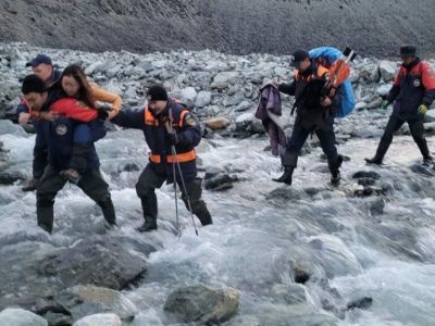 В Якутии с горы Победа эвакуировали одну из туристок