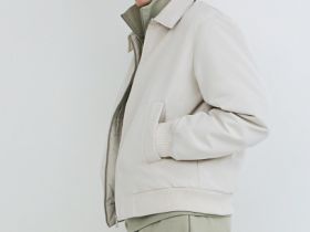 Утеплённый бомбер с отложным воротником, Белый