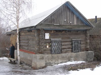 Дом (келья) и родник Иоанна Оленевского