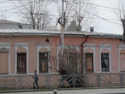 Угловой дом