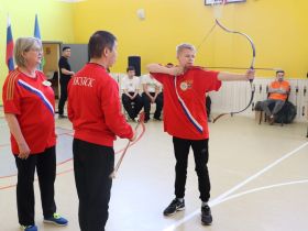 Волонтеры «Полиметалла» поздравили юных спортсменов из школ-интернатов