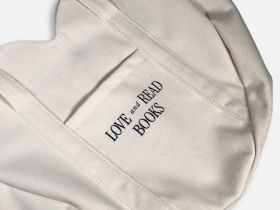 Сумка-сердце "Love and read"