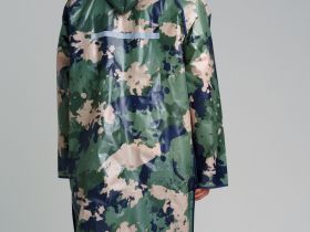 Плащ из полимерного материала для мужчин (дождевик)