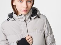 Женская утеплённая куртка Lacoste с капюшоном