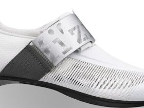 Велотуфли Fizik Transiro Hydra Aeroweave Carbon (белый / серебристый 42)