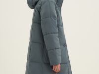 Пальто утепленное с капюшоном