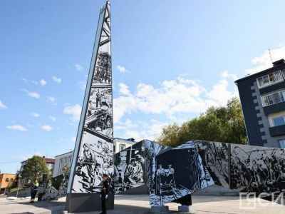 Айсен Николаев и Андрей Турчак приняли участие в открытии стелы в Алдане