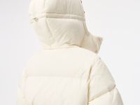 Женская короткая куртка Lacoste с капюшоном