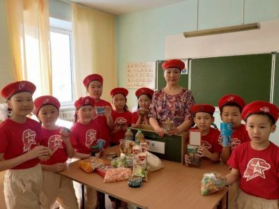 Школьники Кобяйского улуса Якутии оказали поддержку военнослужащим