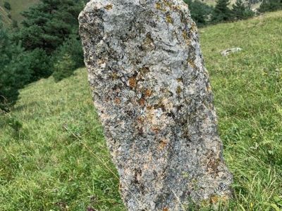 Стела № 6 раннемусульманского кладбища № 1 архитектурного комплекса "Мусийкъонгийкоте"