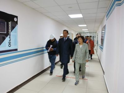 Глава Якутии поручил выделить дополнительные средства на ремонт Республиканского лицея-интерната