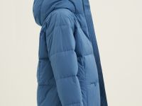 Стеганый пуховик с капюшоном