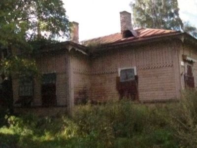 Жилой дом для мальчиков с холостым надзирателем