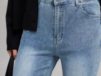 Джинсы расклешенного кроя