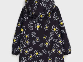 Куртка текстильная с полиуретановым покрытием для девочек (ветровка)