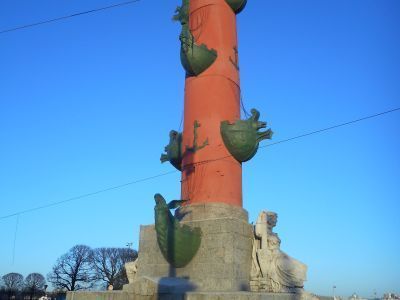 Ростральная колонна южная