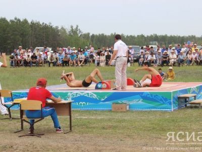 На Ысыахе Олонхо в многоборье «Урун Уолан» победил юноша из Намского улуса