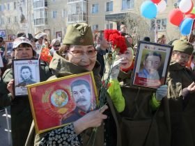 Фото. В Якутске акция «Бессмертный полк» собрала более 50 тысяч человек