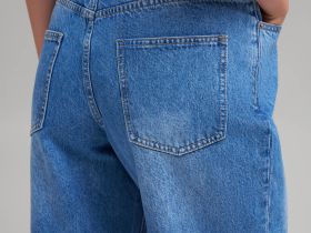 Джинсы прямого кроя