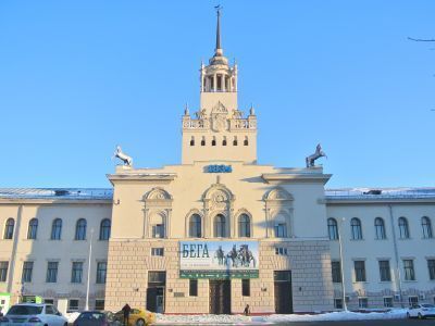 Главный корпус, 1898-1899 гг., 1951-1955 гг., архитекторы И.Т.Барютин, С.Ф.Кулагин, И.В.Жолтовский