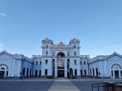 Здание железнодорожного вокзала
