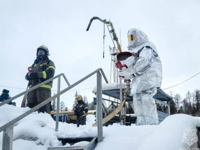 Учения для алданских пожарных провели на Томмотской нефтебазе