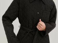 Утепленная куртка с поясом