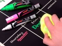 Маркер меловой Uni PWE-17K, 15 мм, флюорисцентный желтый