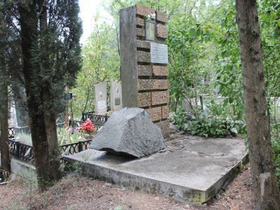 Братская могила подпольщиков