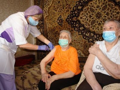 В ФМБА рассказали, когда вакцину "Конвасэл" могут разрешить для пожилых