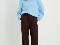 Джемпер свободного силуэта с объемными рукавами