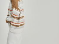 Джемпер с округлым вырезом свободного силуэта