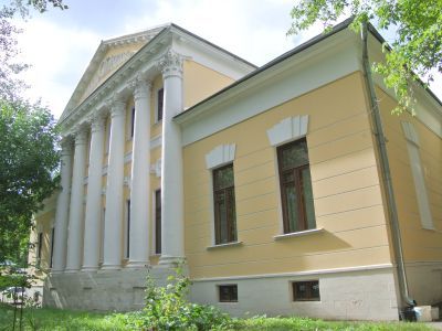 Дом, в котором в конце 1840-х гг. жил Аксаков Сергей Тимофеевич. Здесь у него бывали Н.В. Гоголь, М.С. Щепкин и др.