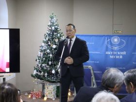 В Якутске открылась выставка в честь 75-летия Александра Иванова