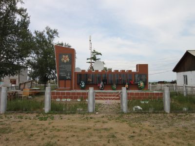 Памятник воинам-землякам, погибшим на фронтах Великой Отечественной войны