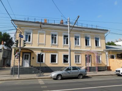 Двухэтажный каменный жилой дом. Классицизм