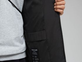 Утепленная куртка с воротником-стойкой