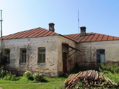 Служебный флигель