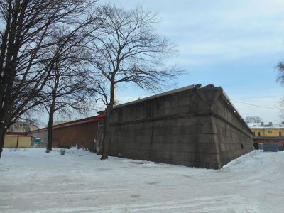 Равелин Алексеевский с двумя воротами