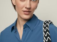 Блузка свободного кроя с коротким рукавом