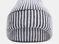 Вязаная шапка из коллаборации с maneken