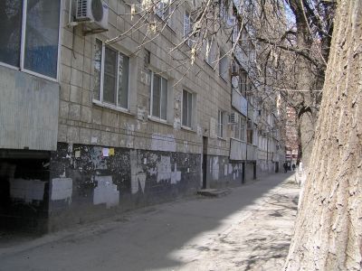 Здание штаба Красной Гвардии 4 района г. Царицына и Новониколаевского военного комиссариата, где из рабочих лесозавода "Совдеп" (Деревообрабатывающий завод им. Куйбышева) был сформирован Советский полк