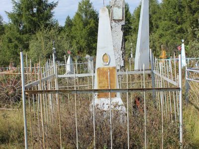 Братская могила Богатырева Данила Софроновича (1905–1929) – уполномоченного ГПУ по району и 5 красных бойцов, погибших в Гражданской войне