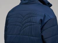 Стеганая куртка с искусственным утеплителем