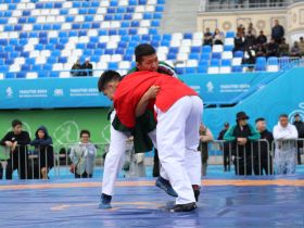 В Якутске стартовали соревнования по борьбе корэш и мас-рестлингу в рамках федерального Сабантуя