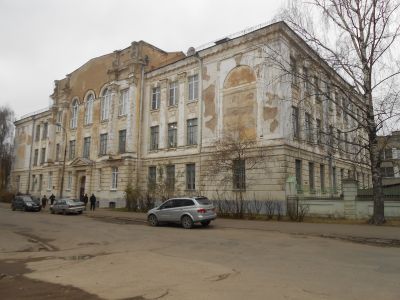 Гимназия Мариинская женская (учебный корпус с жилым флигелем)