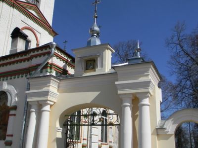 Ограда с воротами